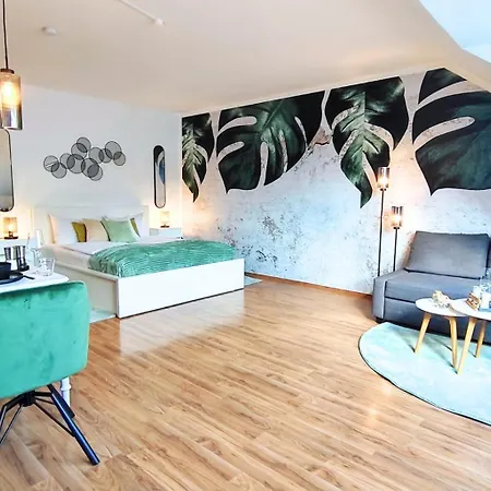 Apartment Homely Serenity Greens - Stylisch Studio-apartment With Kitchen - 10 Min To Station, Pet Friendly *