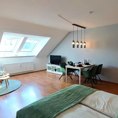 Homely Serenity Greens - Stylisch Studio-apartment With Kitchen - 10 Min To Station, Pet Friendly