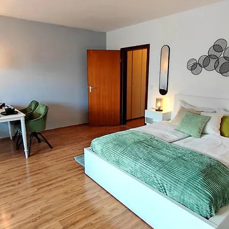 Homely Serenity Greens - Stylisch Studio-apartment With Kitchen - 10 Min To Station, Pet Friendly * Munich