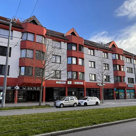 Homely Serenity Greens - Stylisch Studio-apartment With Kitchen - 10 Min To Station, Pet Friendly * Munich