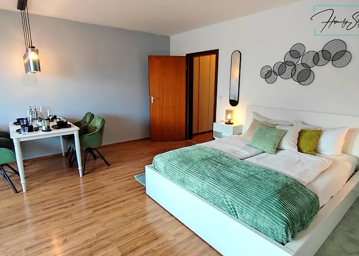 Homely Serenity Greens - Stylisch Studio-apartment With Kitchen - 15 Min From Station-pet Friendly * Monaco di Baviera