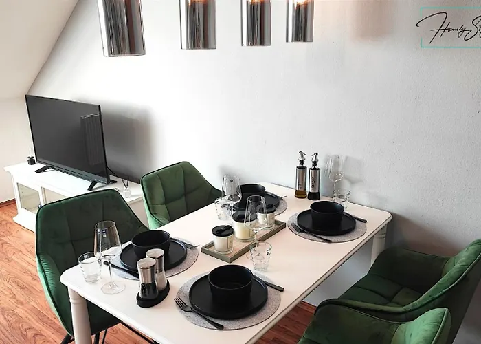 Homely Serenity Greens - Stylisch Studio-apartment With Kitchen - 15 Min From Station-pet Friendly