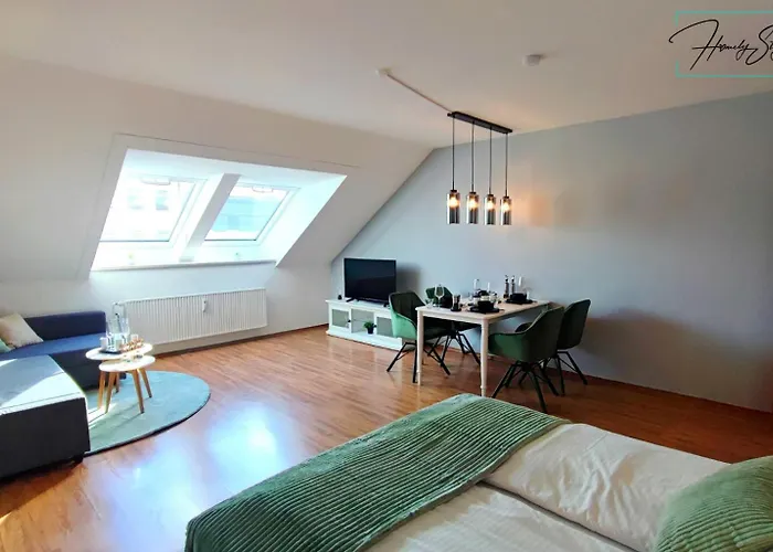 Homely Serenity Greens - Stylisch Studio-apartment With Kitchen - 15 Min From Station-pet Friendly