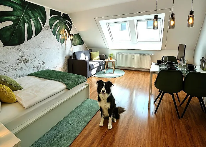 Homely Serenity Greens - Stylisch Studio-apartment With Kitchen - 15 Min From Station-pet Friendly Apartment