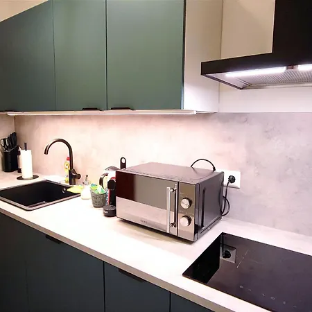 Daire Homely Serenity Greens - Stylisch Studio-apartment With Kitchen - 15 Min From Station-pet Friendly